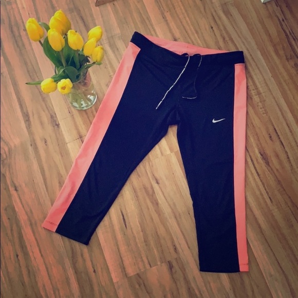 NIKE NWOT Dri-Fit active pants - Size Medium - Picture 6 of 10